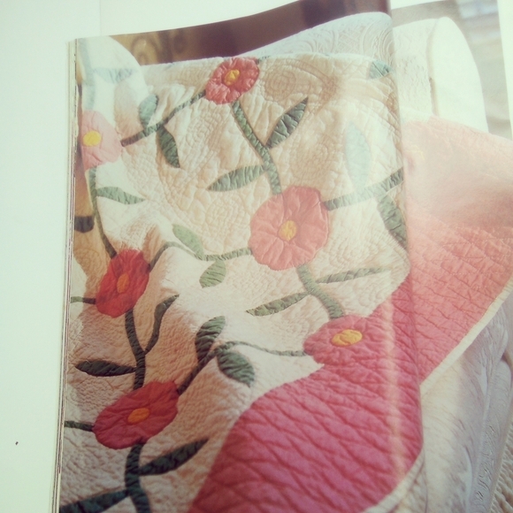 Vintage American Patchwork & Quilting Magazine October 2006 - Picture 3 of 6